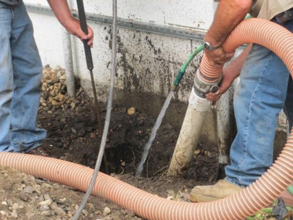 150623 002 cg sewer line repair 010 6-30.jpg