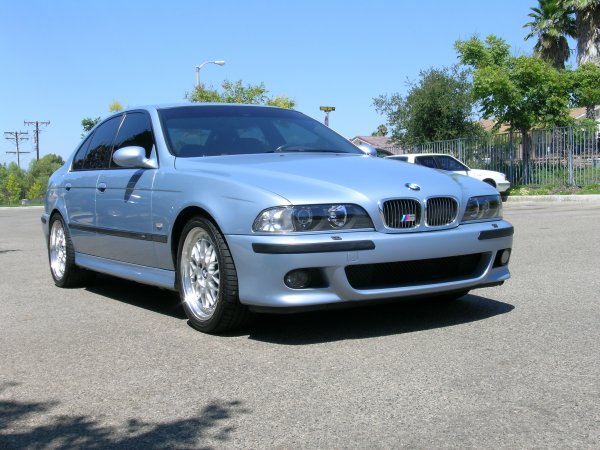 2000 m5.jpg
