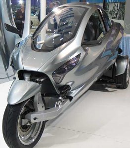 2005 Phiaro in Japan.jpg
