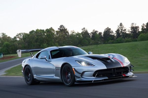 2016-dodge-viper-acr-1.jpg