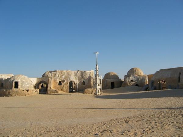 37846-Mos-Eisley-0.jpg