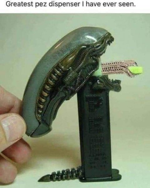 aliens pez dispenser.jpg