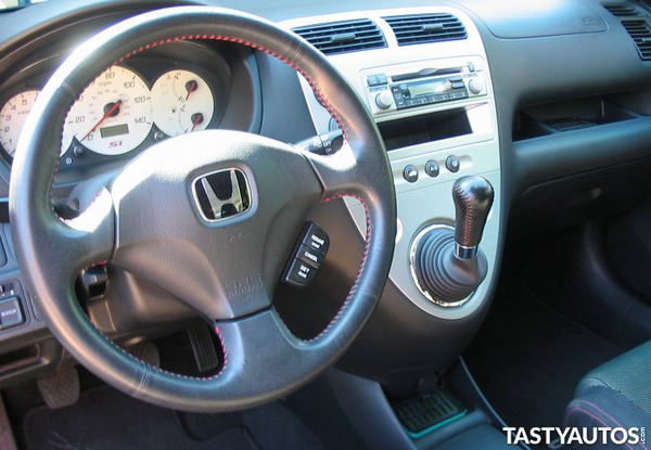 ar-photo-2003-honda-civic-si-steering-wheel-stereo-head-unit-climate-controls-shifter-shift-knob.jpg