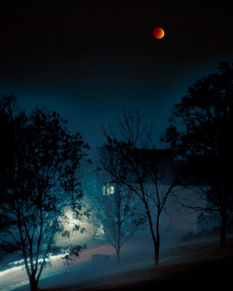 blood_moon_metallic satin 2  small .JPG