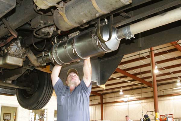 catalytic%20converter_school%20bus_times-herald_5-12-09.jpg