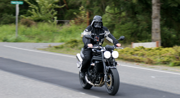 darth-vader-motorcycle-helmet.png
