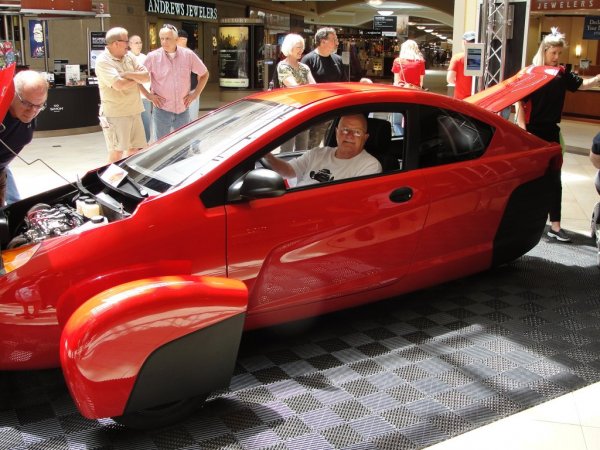 Elio 4.jpg