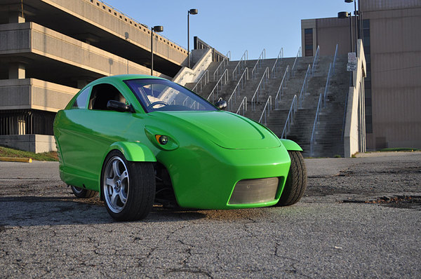 elio-motors-84-mpg-3-wheeler-image-elio-motors_100414288_l.jpg