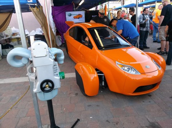 Elio_p4_Bikeweek-01.jpg