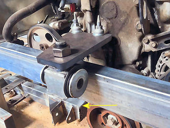 Engine mount rh.jpg