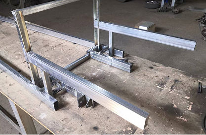 Engine rails 1.jpg