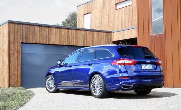 ford_mondeo_titanium_wagon_5.jpeg