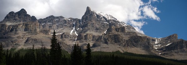 Icefields Parkway Pano.jpg