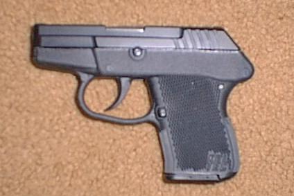 Kel-Tec_P-32_(Yaf).jpg