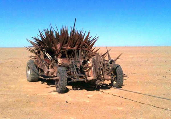 madmax%2Bporcpinecar.jpg