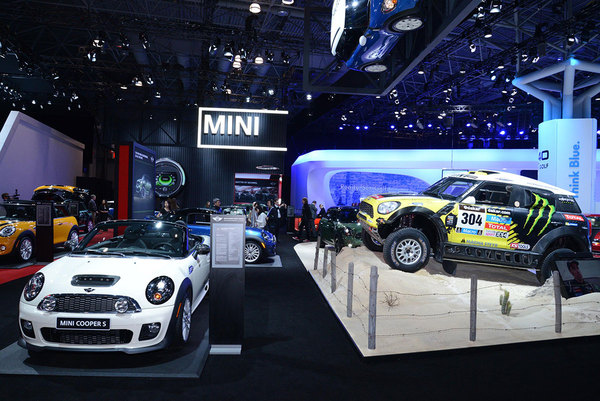 Mini-stand-at-the-2014-New-York-Auto-Show.jpg