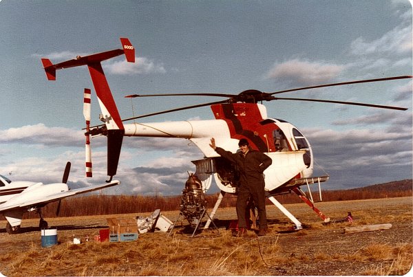 Robert Long Hughes 500D Enging Change Tanana Alaska 1978.jpg