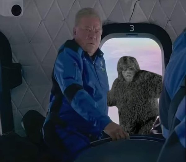 star trek shatner twilight zone gremlin.jpg