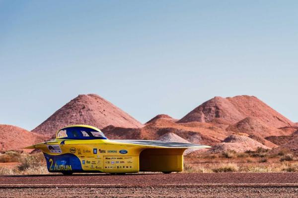 world-solar-challenge05.jpg