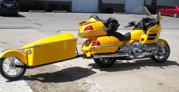 yellow-one-wheel-motorcycle-trailer2.jpg