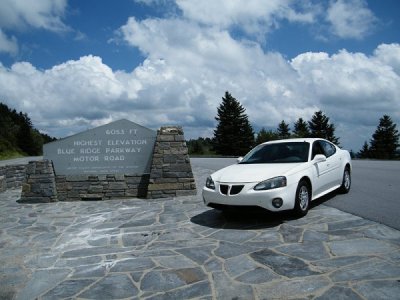 2009 Grand Prix Blue Ridge Parkway 6053ft 800px.jpg