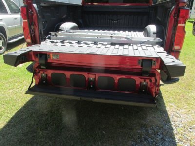 260908 003 tailgate 003.jpg