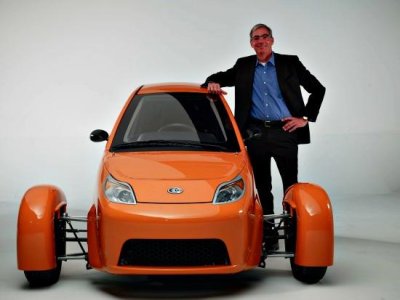 elio-in-suit-st-6cd21e-1.jpg