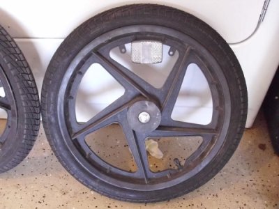 Plastic_Wheel.JPG Plastic_Wheel.JPG